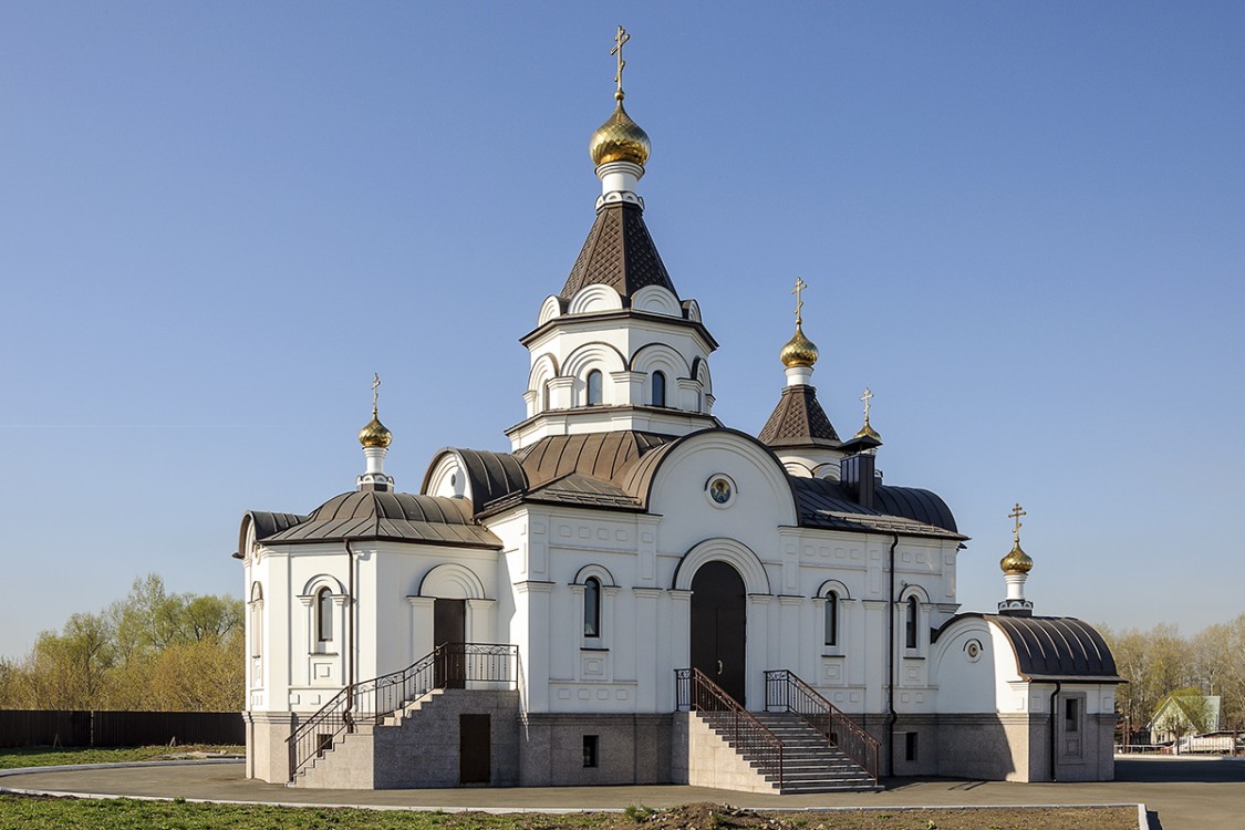 Новоалтайск. Церковь Иверской иконы Божией Матери. фасады