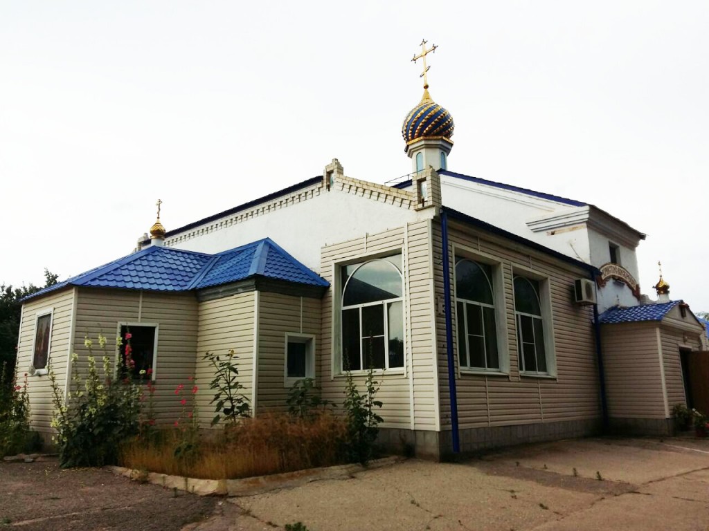 Церковь Петра и Павла, Икряное (Икрянинский район, Астраханская область). фасады, Фото иерея Иоанна Сухова. С разрешения автора.