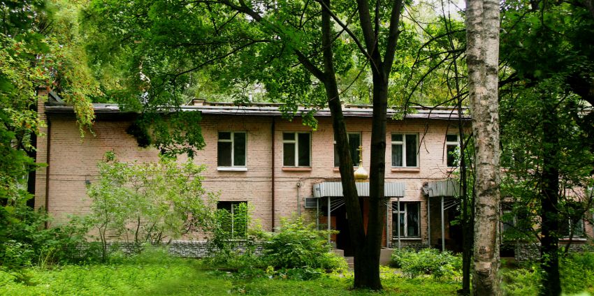 Домовая церковь Серафима Саровского в Измайлове (при бывшем Лицее Духовной Культуры), Измайлово (Восточный административный округ (ВАО), г. Москва). фасады