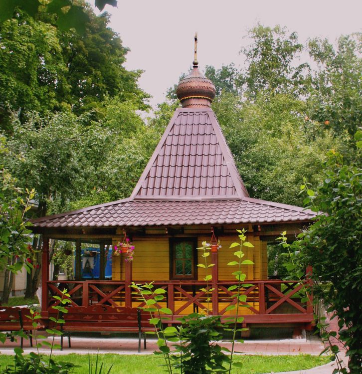 Часовня Казанской иконы Божией Матери при Пансионате для ветеранов труда №19, Восточное Измайлово (Восточный административный округ (ВАО), г. Москва). фасады