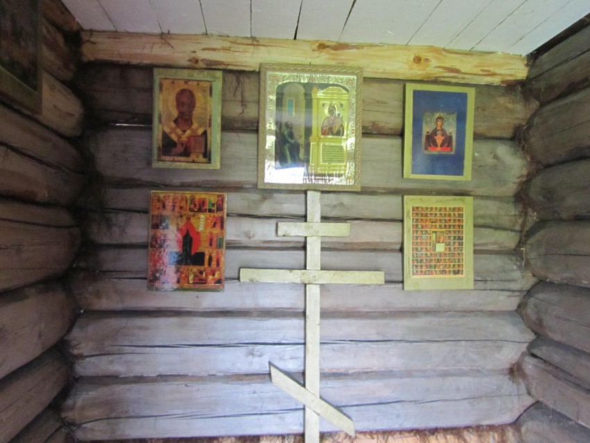 Часовня Иоанна Богослова, Черкасы (Медвежьегорский район, Республика Карелия). интерьер и убранство, прихожая, южная сторона