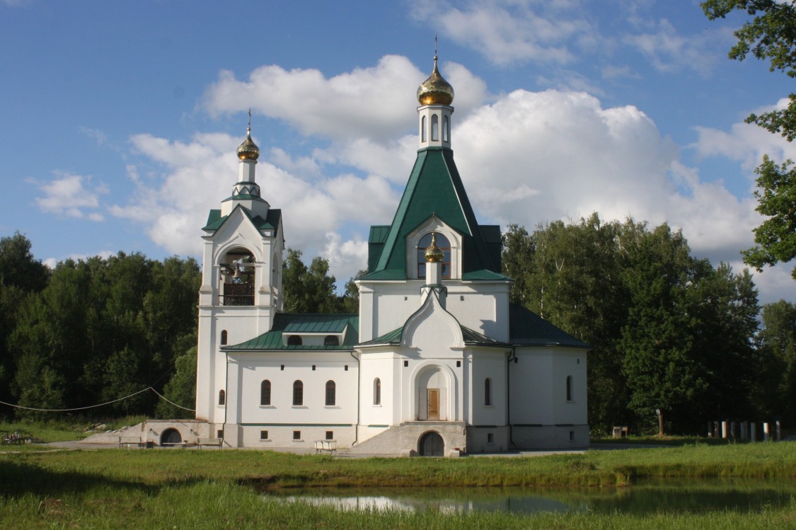 Оболенск. Церковь Кирилла и Мефодия. фасады