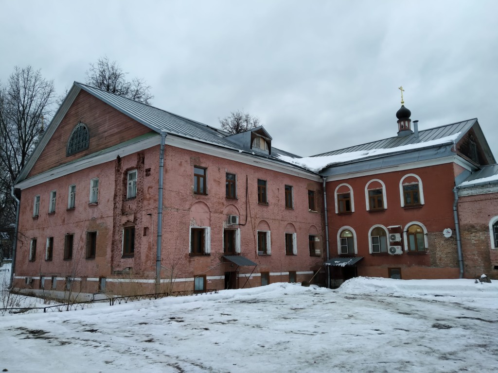 Преображенское. Домовая церковь Троицы Живоначальной и Иоанна Богослова бывшего Никольского Единоверческого монастыря. фасады