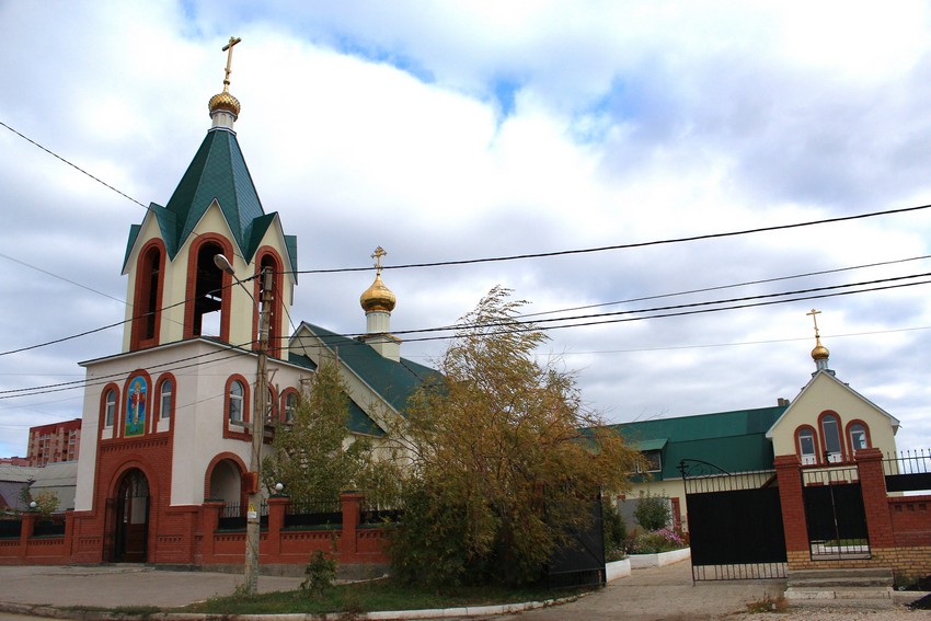 Самара. Церковь Николая Чудотворца. общий вид в ландшафте, Вид снизу с улицы Карбышева