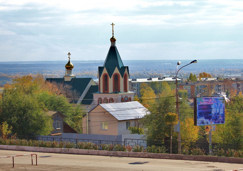 Самара. Церковь Николая Чудотворца. общий вид в ландшафте, Вид от ТРК Космопорт