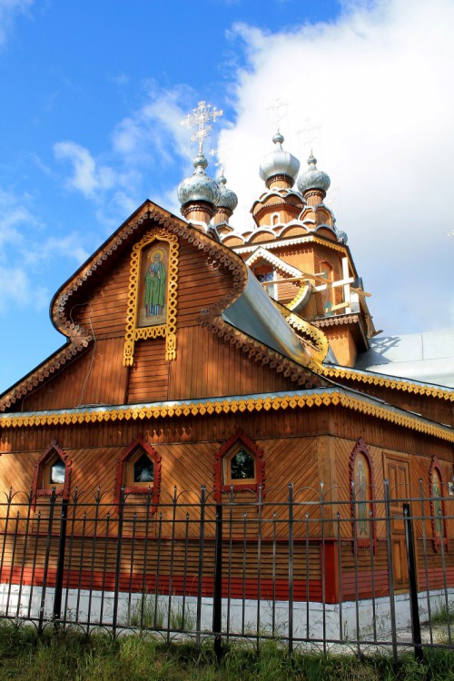 Сосногорск. Церковь Серафима Саровского. фасады
