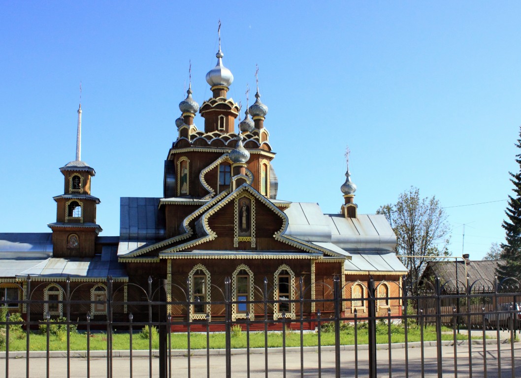 Сосногорск. Церковь Серафима Саровского. фасады, Вид с юго-запада