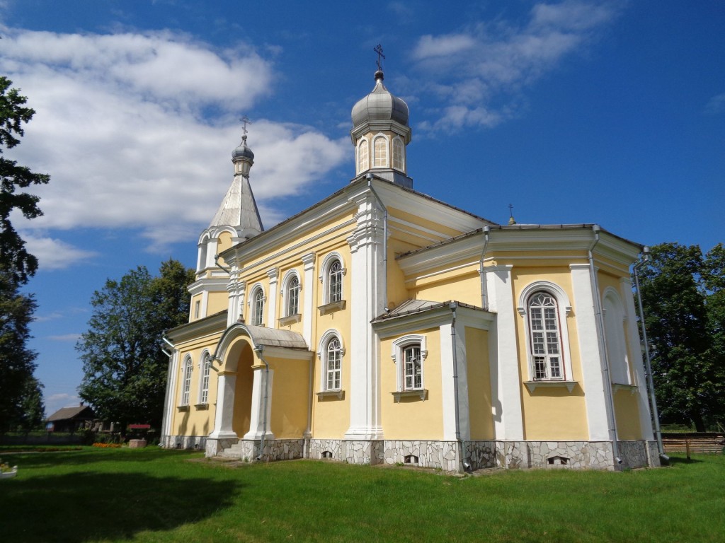 Церковь Успения Пресвятой Богородицы, Селец (Берёзовский район, Беларусь, Брестская область). фасады