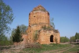 Лиховищи. Церковь Успения Пресвятой Богородицы