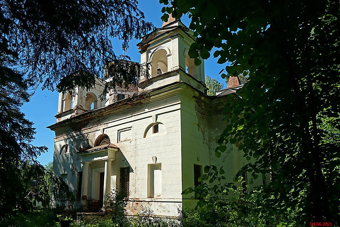 Церковь Георгия Победоносца, Юрьево (Петрово) (Окуловский район, Новгородская область). фасады