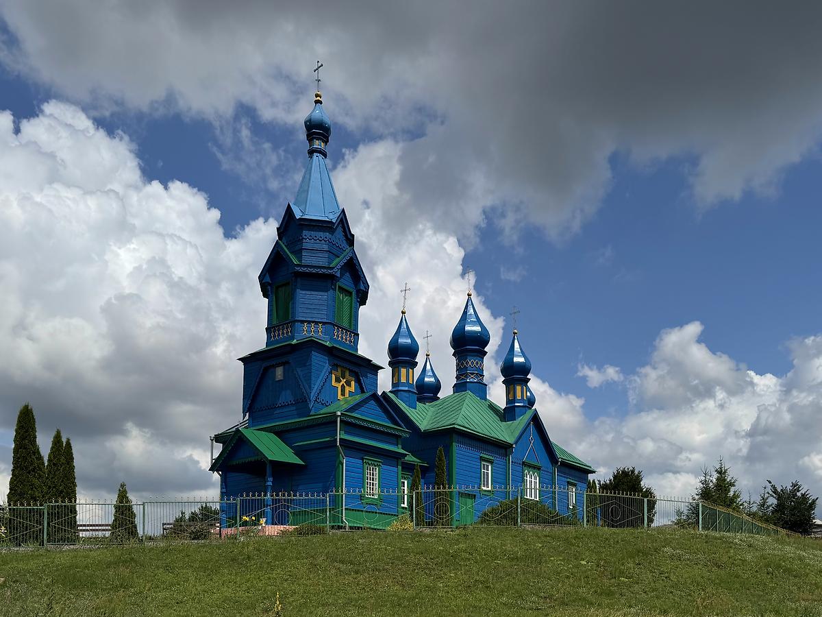 Вид с юга, фасады. Церковь Параскевы Пятницы, Николаево (Каменецкий район, Беларусь, Брестская область)