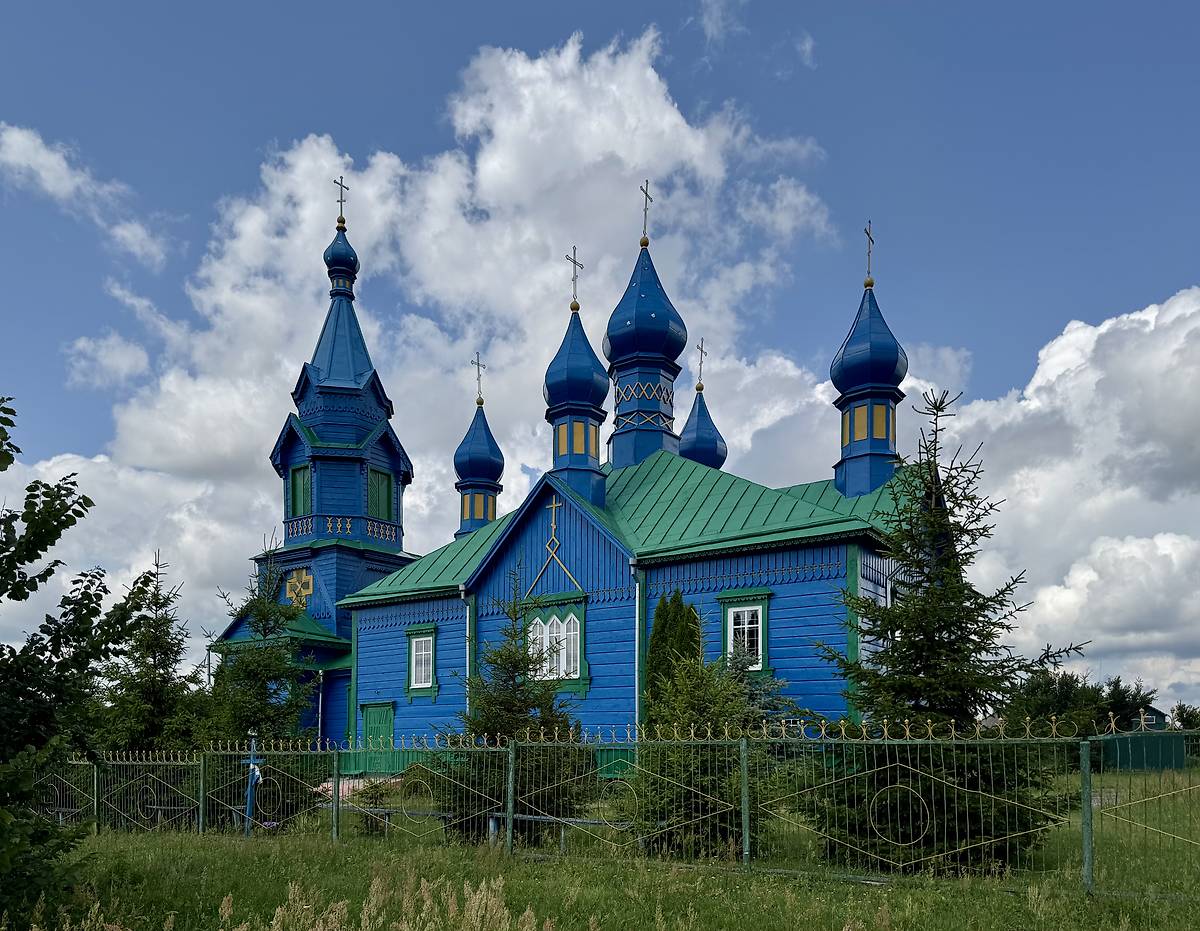 Вид с востока, фасады. Церковь Параскевы Пятницы, Николаево (Каменецкий район, Беларусь, Брестская область)