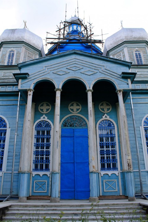 Церковь Рождества Пресвятой Богородицы, Рождественская (Изобильненский район, Ставропольский край). архитектурные детали, Ворота