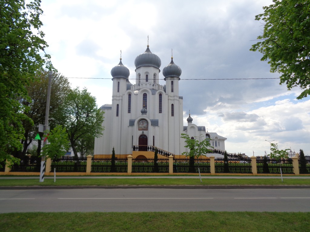 Церковь Серафима Саровского, Белоозерск (Берёзовский район, Беларусь, Брестская область). общий вид в ландшафте