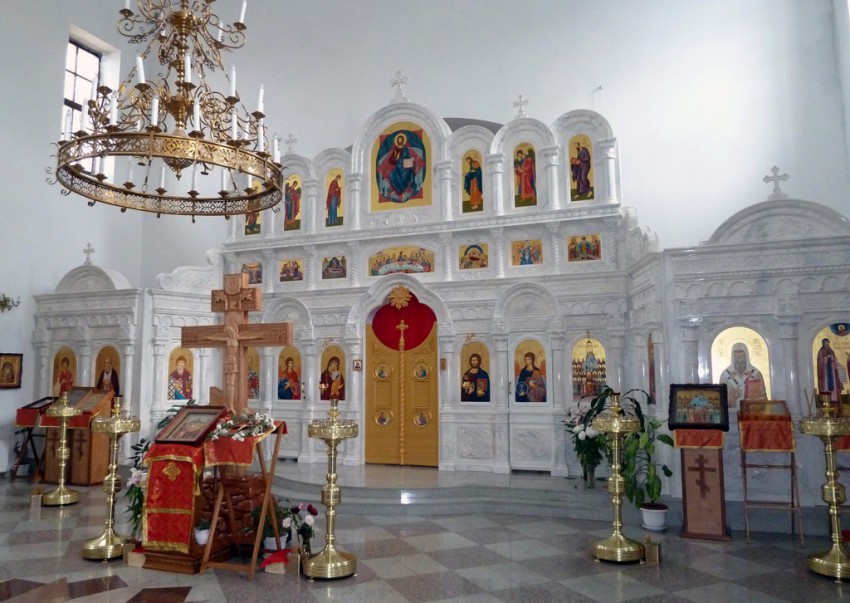 Церковь Собора Самарских Святых, Самара (Самара, город, Самарская область). интерьер и убранство, Вид на иконостас церкви