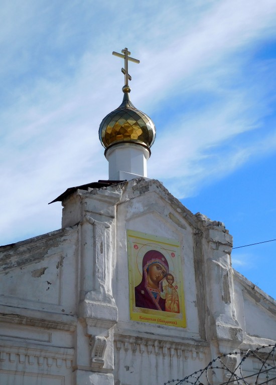 Самара. Церковь Казанской иконы Божией Матери при бывшей Епархиальной богадельне им. Александра III. архитектурные детали