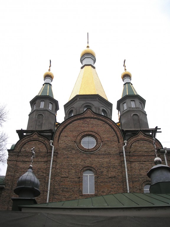 Самара. Церковь Троицы Живоначальной и Сергия Радонежского. фасады