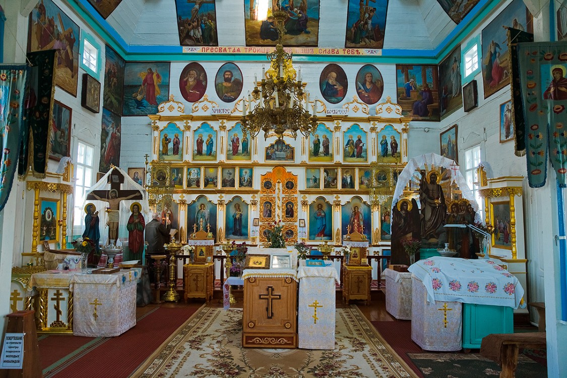 Белоуша. Церковь Троицы Живоначальной. интерьер и убранство