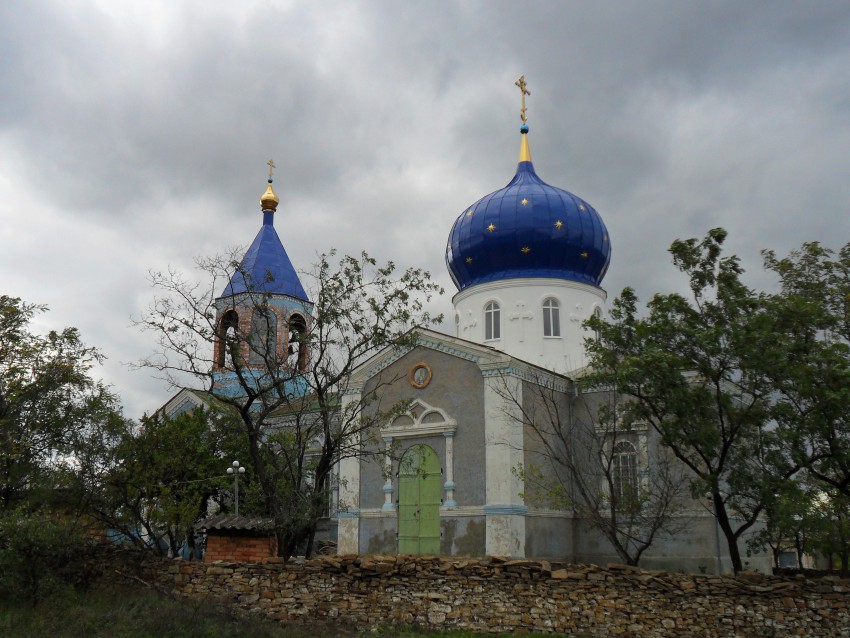 Иллирия. Церковь Александра Невского. общий вид в ландшафте