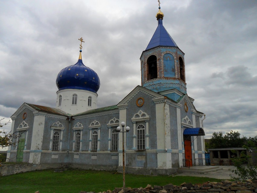 Церковь Александра Невского, Иллирия (Лутугинский район, Украина, Луганская область). общий вид в ландшафте