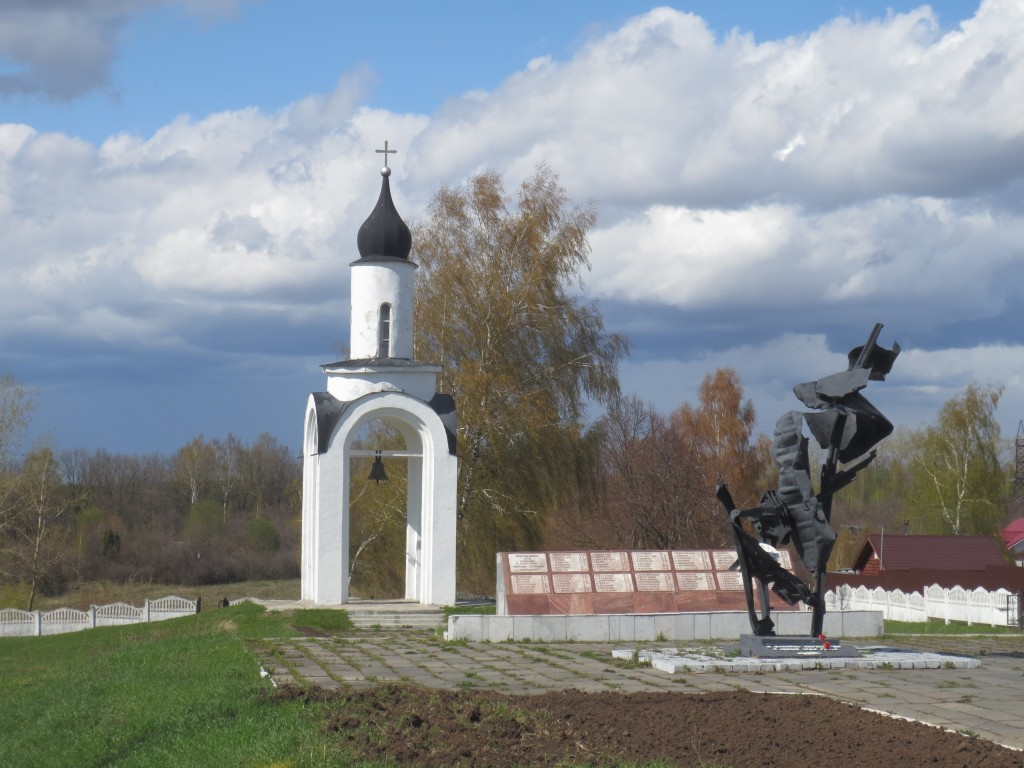 Звонница в память погибших при взрыве 4 июня 1988 года, Арзамас (Арзамасский район и г. Арзамас, Нижегородская область). фасады