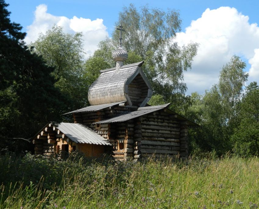 Церковь Спиридона Тримифунтского, Введенское-Борисовка, урочище (Троицкий административный округ (ТАО), г. Москва). общий вид в ландшафте, Церковь Спиридона Тримифунтского