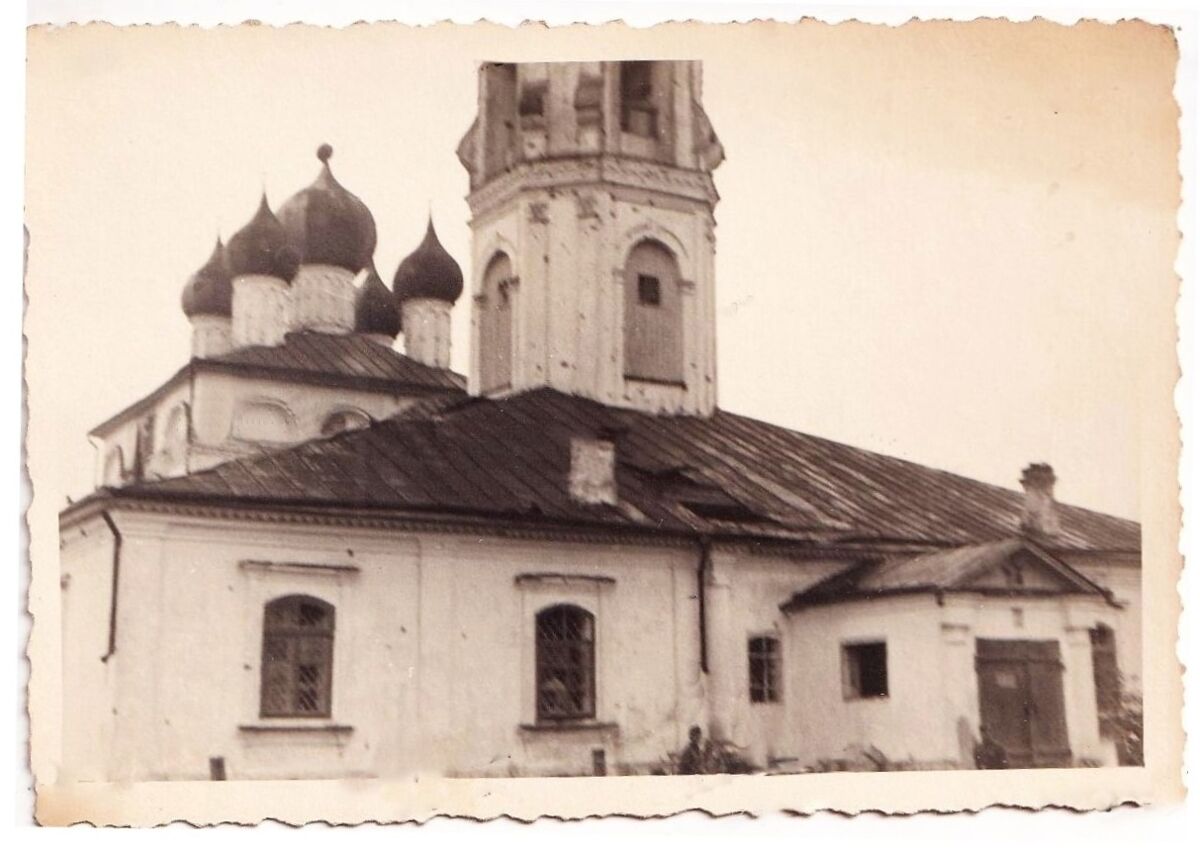 Собор Воскресения Христова, Великие Луки (Великолукский район и г. Великие Луки, Псковская область). архивная фотография, Западный фасад собора. Фото 1941 г. с аукциона e-bay.de