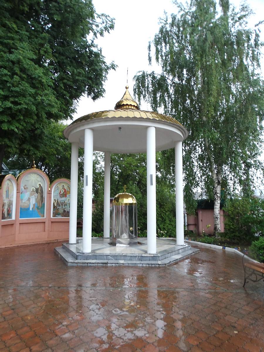 Сень над святым источником возле храма., архитектурные детали. Церковь Иоанна Предтечи (крестильная), Ижевск (Ижевск, город, Республика Удмуртия)