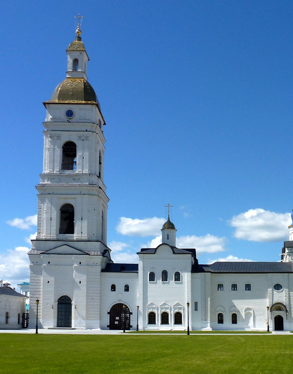 Тобольск. Церковь Сергия Радонежского. фасады