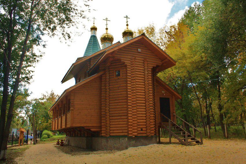 Самара. Церковь Иоакима и Анны на Стара-Загоре. общий вид в ландшафте