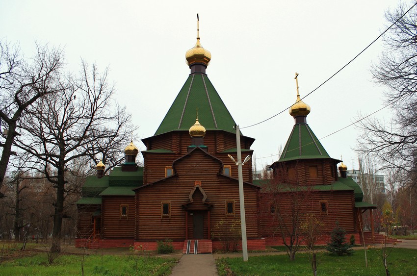 Самара. Церковь Трёх Святителей на Стара-Загоре. фасады, Северный фасад, вид от часовни Елены Равноапостольной