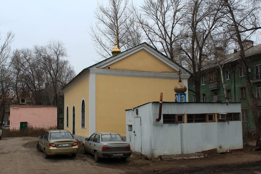 Самара. Церковь Силуана Афонского на Безымянке. общий вид в ландшафте