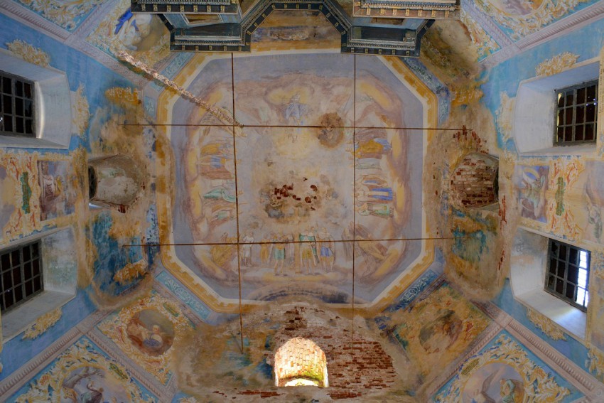 Церковь Казанской иконы Божией Матери, Русское-Кошево, урочище (Краснохолмский район, Тверская область). интерьер и убранство, Лотковый свод восьмерика основного объема