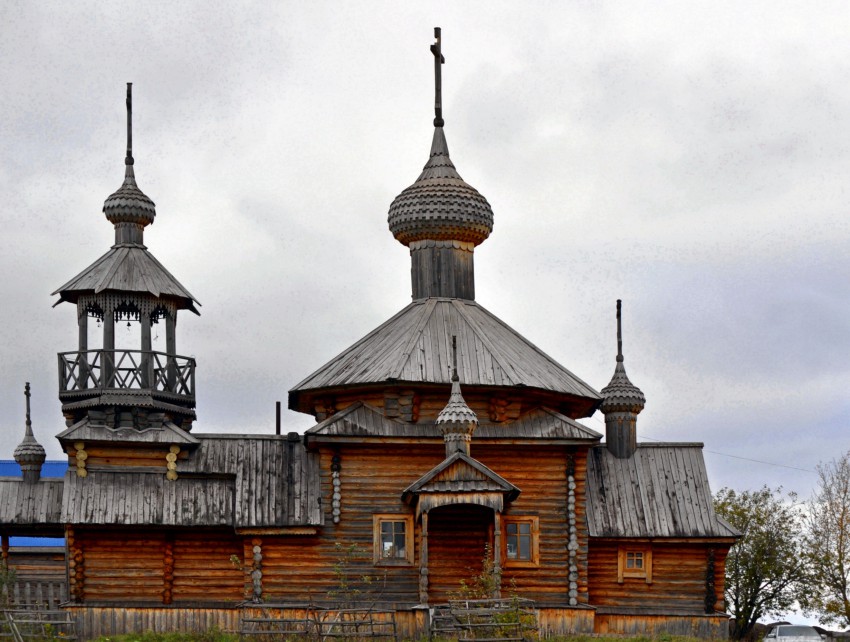 Церковь Николая и Александры, царственных страстотерпцев, Козьмодемьянск (Карагайский район, Пермский край). фасады