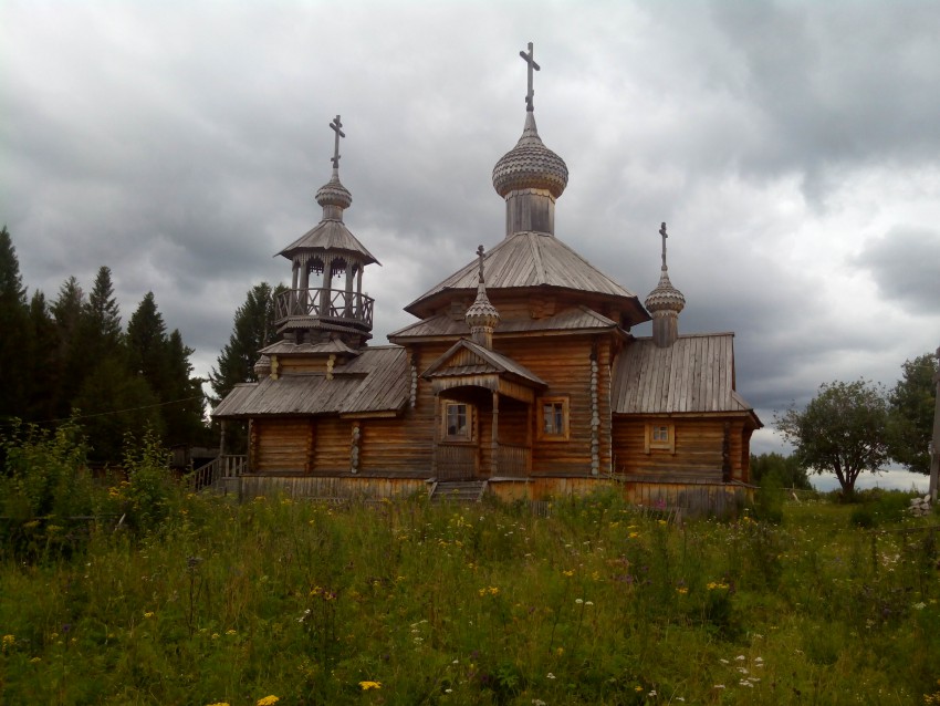 Церковь Николая и Александры, царственных страстотерпцев, Козьмодемьянск (Карагайский район, Пермский край). фасады