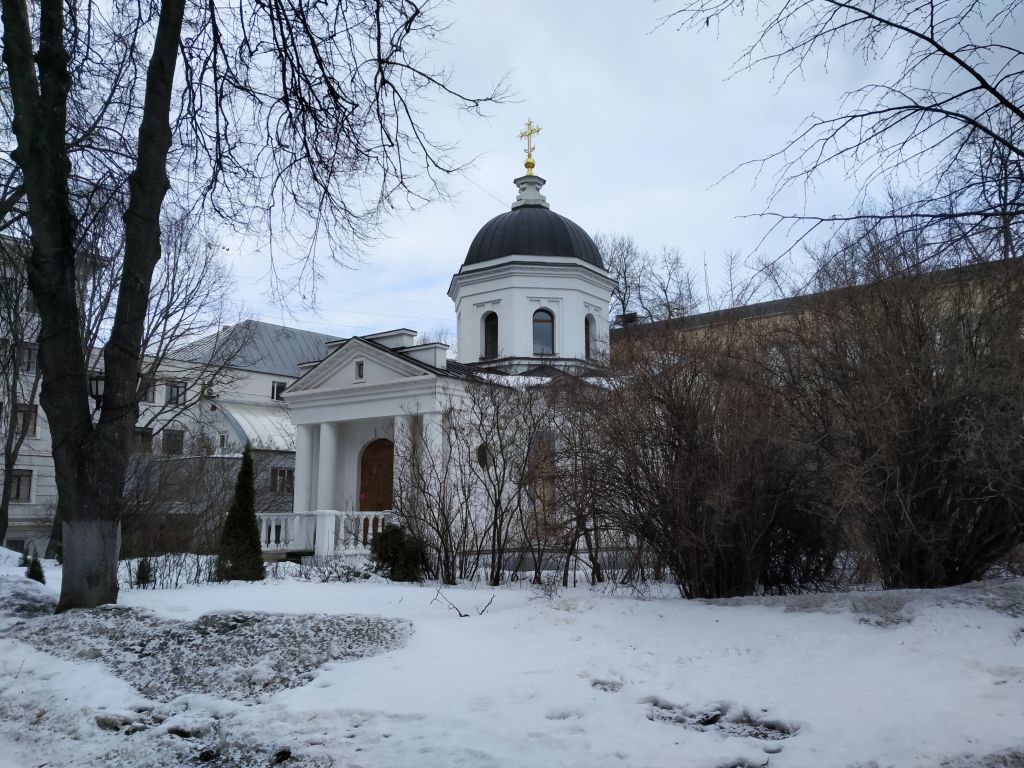 Церковь Феодоровской иконы Божией Матери при Российском Государственном Социальном Университете, Ростокино (Северо-Восточный административный округ (СВАО), г. Москва). фасады