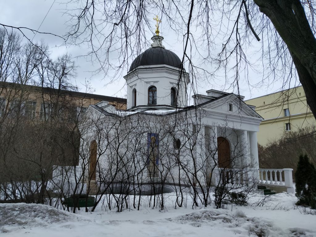 Церковь Феодоровской иконы Божией Матери при Российском Государственном Социальном Университете, Ростокино (Северо-Восточный административный округ (СВАО), г. Москва). фасады