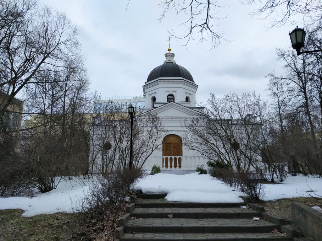 Церковь Феодоровской иконы Божией Матери при Российском Государственном Социальном Университете, Ростокино (Северо-Восточный административный округ (СВАО), г. Москва). фасады
