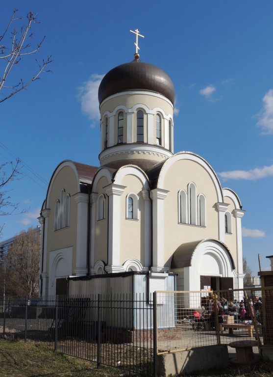 Вешняки. Церковь Алексия, старца Московского на Вешняковской. фасады