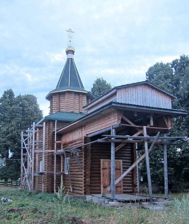 Явлеи. Церковь Троицы Живоначальной (новая). фасады