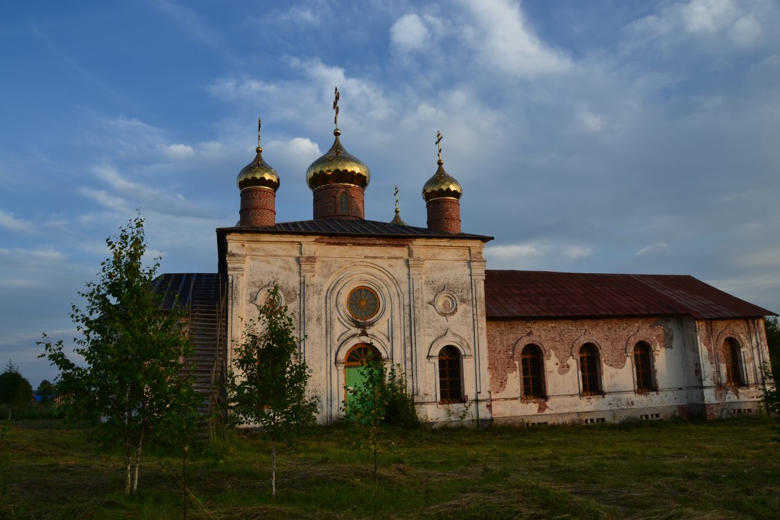 Церковь Николая Чудотворца, Слудная (Верховажский район, Вологодская область). фасады