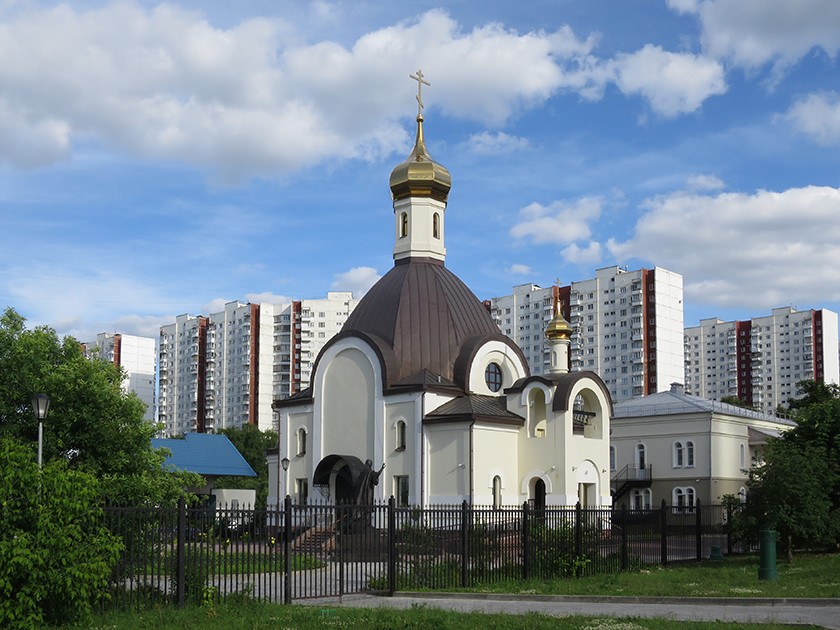 Церковь Ермогена, Патриарха Московского, в Крылатском, Крылатское (Западный административный округ (ЗАО), г. Москва). фасады