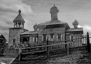 Церковь Иннокентия Иркутского, Церковь Иннокентия Иркутского.
 Фотография из книги: Н. А. Пономарёв. Поездка преосвященного епископа Евгения в Киренский уезд в июне-июле месяцах 1913 году. Иркутск 2007 г. (с сайта http://www.pribaikal.ru/sayansk-town/article/12144.html)<br>, Нюя, Ленский район, Республика Саха (Якутия)