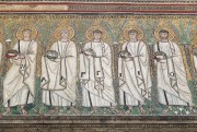 Церковь Аполлинария Равеннийского новая, Святые мужи - мозаика южной стены церкви<br>, Равенна, Италия, Прочие страны