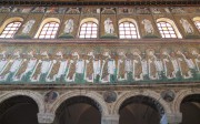 Церковь Аполлинария Равеннийского новая, Святые жены - мозаика северной стены церкви<br>, Равенна, Италия, Прочие страны