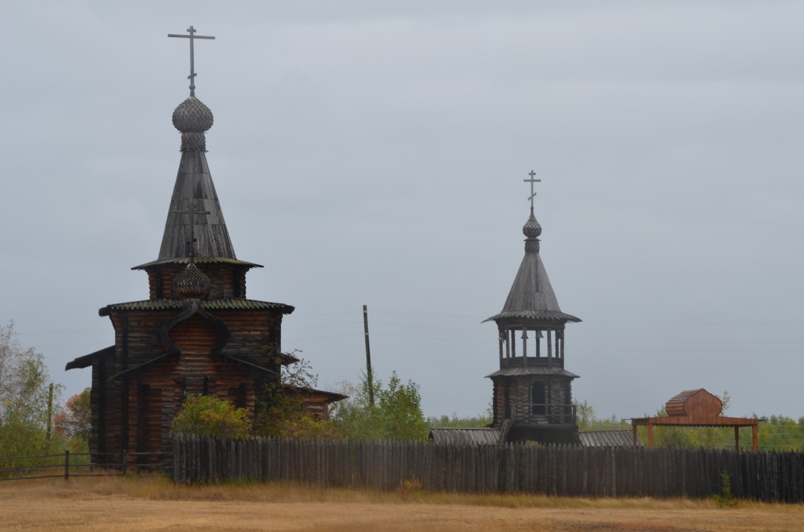 Соттинцы, урочище. Ленский историко-архитектурный музей-заповедник. Церковь Спаса Нерукотворного Образа. общий вид в ландшафте, Вид с востока