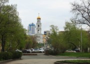 Иверский женский монастырь. Церковь Николая Чудотворца в колокольне (новая), Вид из сквера на набережной Волги<br>, Самара, Самара, город, Самарская область