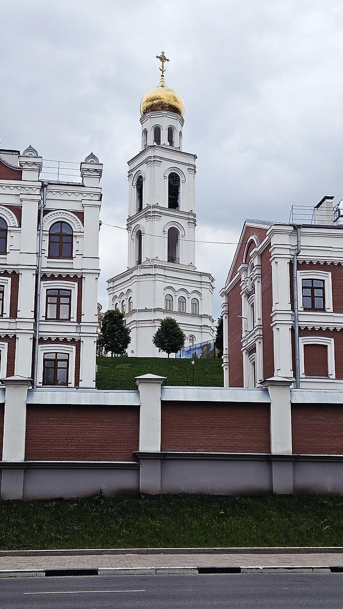 общий вид в ландшафте. Иверский женский монастырь. Церковь Николая Чудотворца в колокольне (новая), Самара (Самара, город, Самарская область)