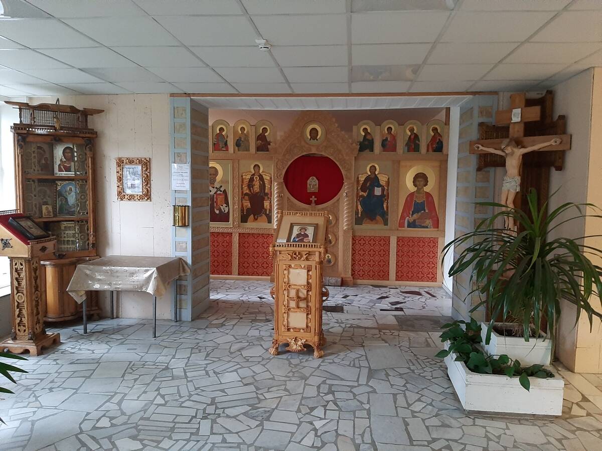 Часовня Пантелеимона Целителя при Федеральном бюро медико-социальной экспертизы, Западное Дегунино (Северный административный округ (САО), г. Москва). интерьер и убранство