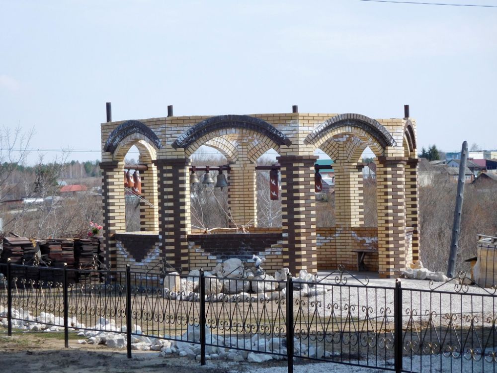 Часовня Николая Чудотворца, Пискалы (Ставропольский район, Самарская область). документальные фотографии, строящаяся звонница